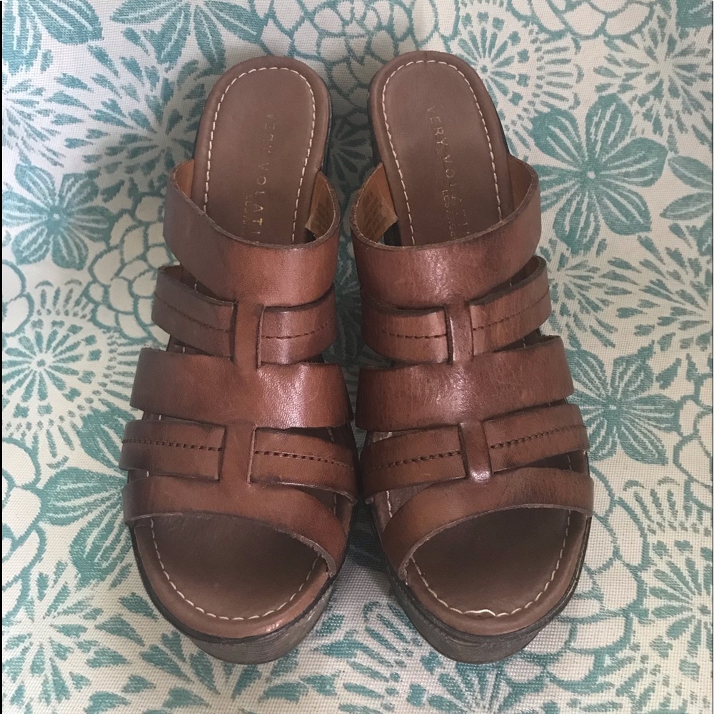 Very Volatile Los Angeles Brown Wedges